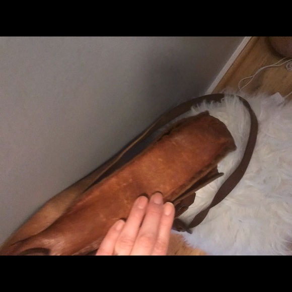 Leather cross body bag - Picture 4 of 5